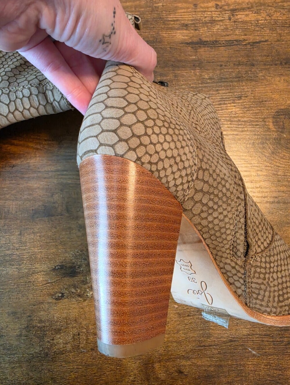Joie Dalton Tan Snakeskin Stacked 3.5 " Heel Leather Bootie Womens EU 39 USA 8 - Picture 6 of 7